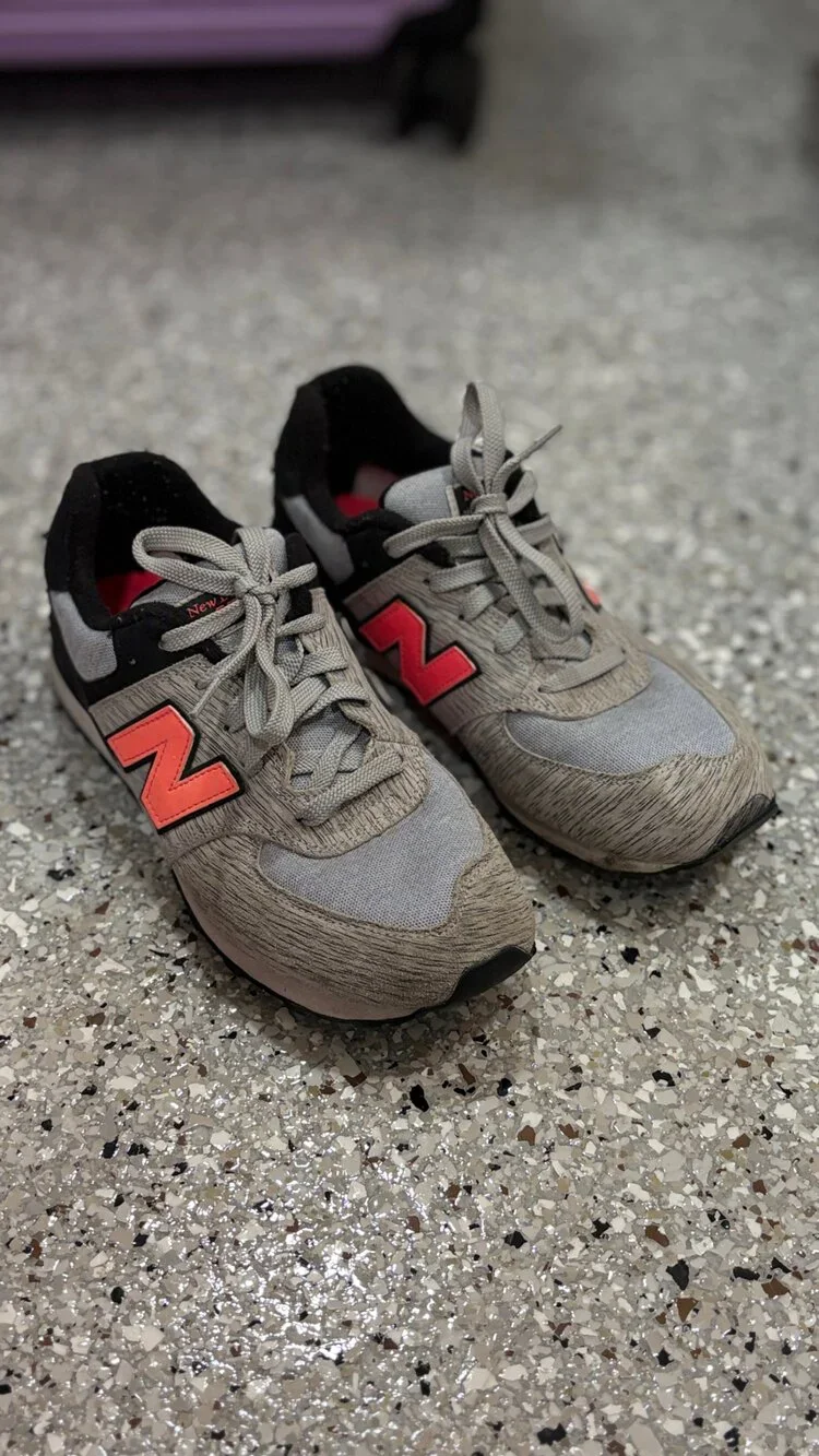 New Balance 574 Gray Black Coral Sneakers Mens Size 6 Women’s 8.5